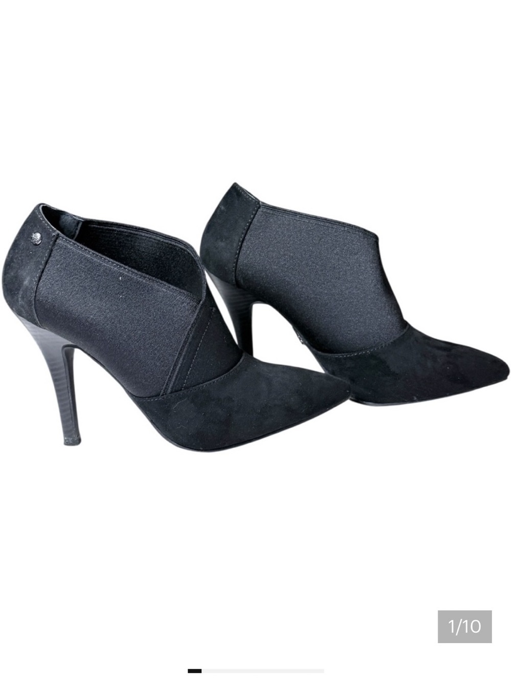 Vera Wang Simply Vera heeled booties w/pointed toes Women’s size 6 medium